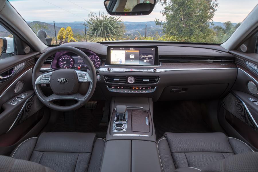 Торпедо Kia K900 (RJ) 2018 года  (фото 19 из 64)
